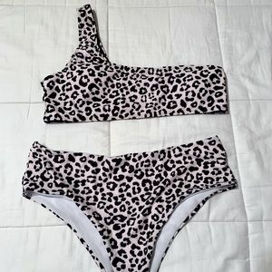 SHEIN leopard bikini